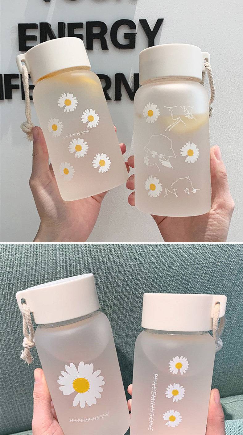 Creative Daisy Frosted Plastic Water Bottle 17.6oz