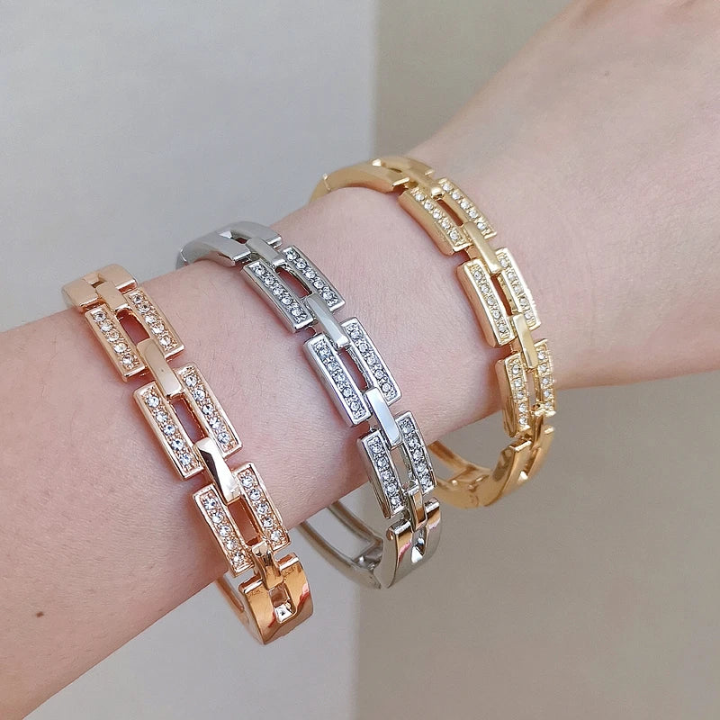 Rose Gold Women’s Bangle Bracelet – Elegant Crystal Cuff