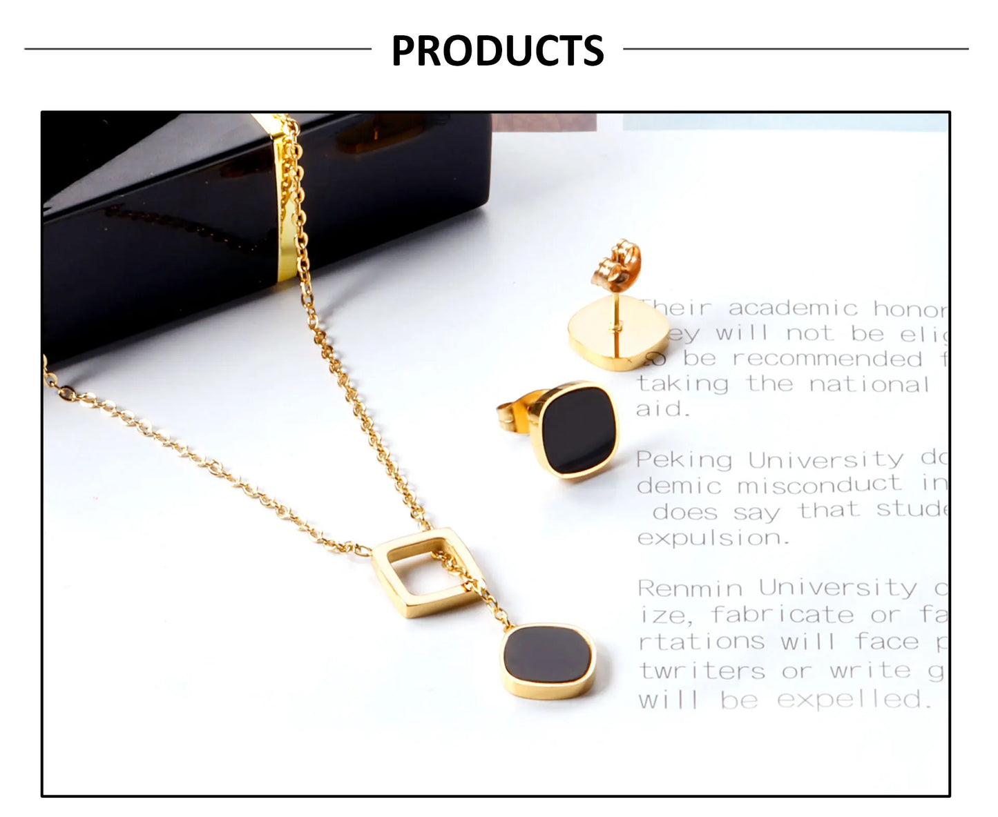 Women’s Gold Shell Jewelry Set Necklace & Earrings