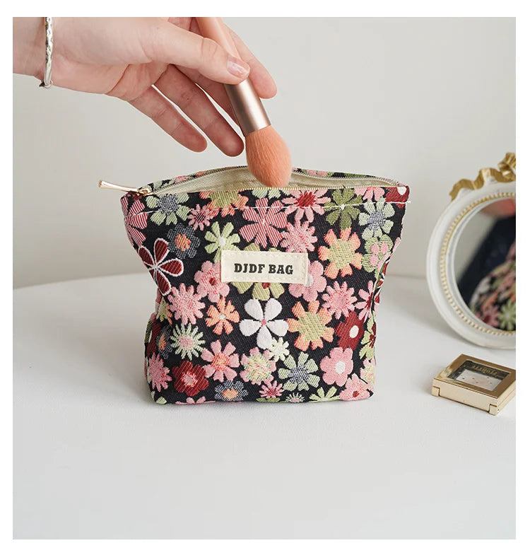 Red Flower Women's Cosmetic Bag, Small Portable Travel Toiletry Bag, Simple Cosmetic Storage Bag, Inner Tank Bag, Coin Purse