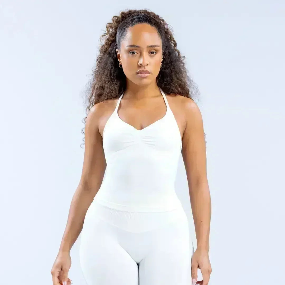 Summer fitness shape  beautiful shoulder straps  chest pillow  bra and yoga shorts  a must for fitness.