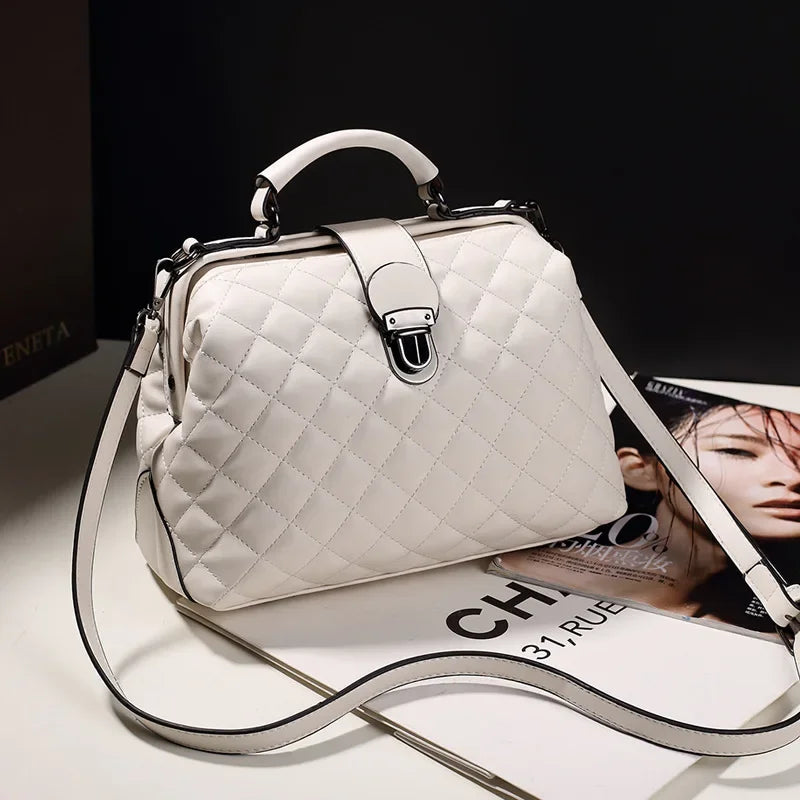 Vintage Argyll Crossbody Bag – Women’s Doctor Handbag