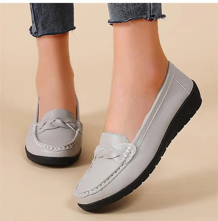 Women's Flat Shoes Fashion Outdoor Loafers For Women Comfortable Moccasins Genuine Leather Shoes For Woman Footwear