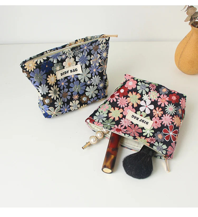 Red Flower Women's Cosmetic Bag, Small Portable Travel Toiletry Bag, Simple Cosmetic Storage Bag, Inner Tank Bag, Coin Purse