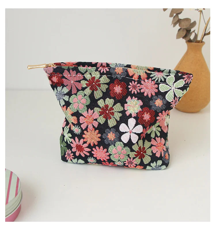 Red Flower Women's Cosmetic Bag, Small Portable Travel Toiletry Bag, Simple Cosmetic Storage Bag, Inner Tank Bag, Coin Purse