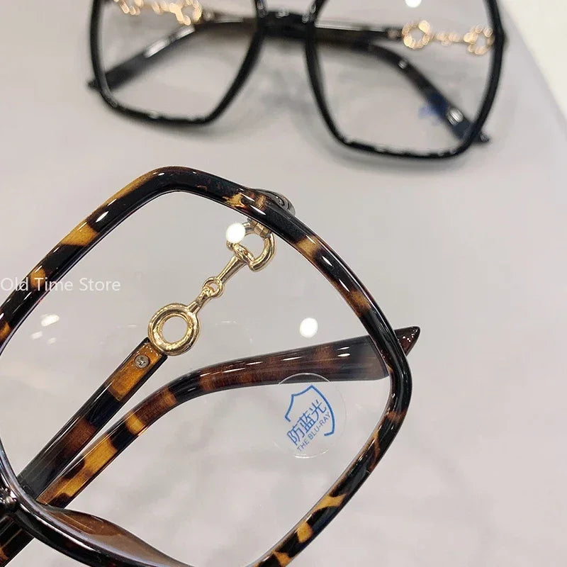 Oversized Square Myopia Glasses – Anti Blue Light Lenses
