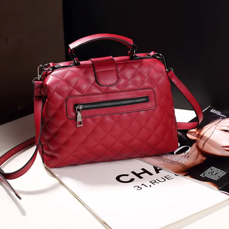 Vintage Argyll Crossbody Bag – Women’s Doctor Handbag