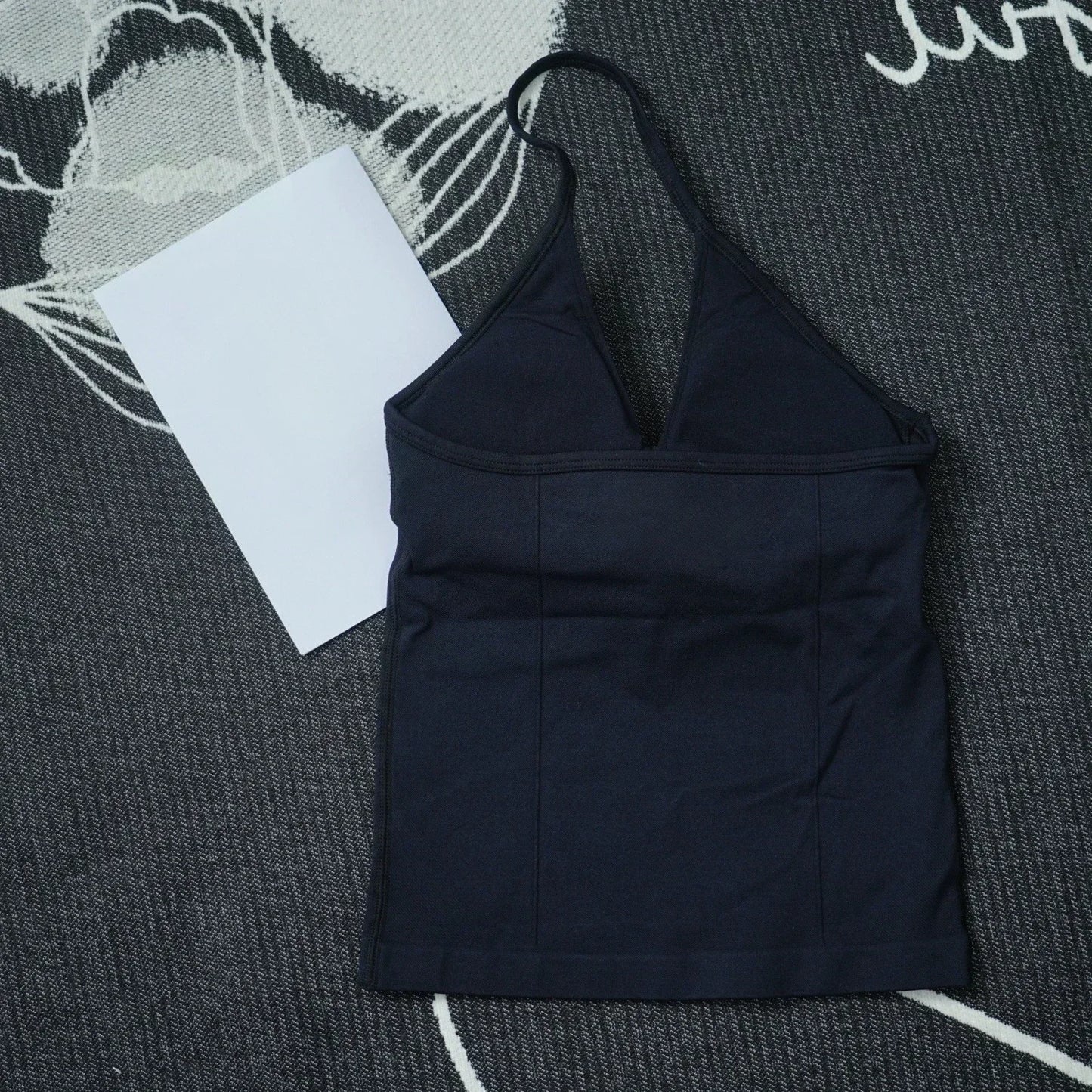 Summer fitness shape  beautiful shoulder straps  chest pillow  bra and yoga shorts  a must for fitness.