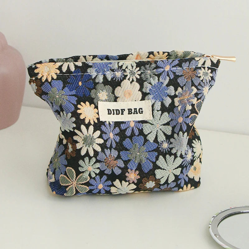 Red Flower Women's Cosmetic Bag, Small Portable Travel Toiletry Bag, Simple Cosmetic Storage Bag, Inner Tank Bag, Coin Purse