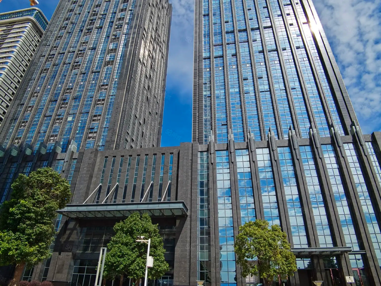 Modern Stainless Steel Waterfall Kitchen Sink – Single Bowl