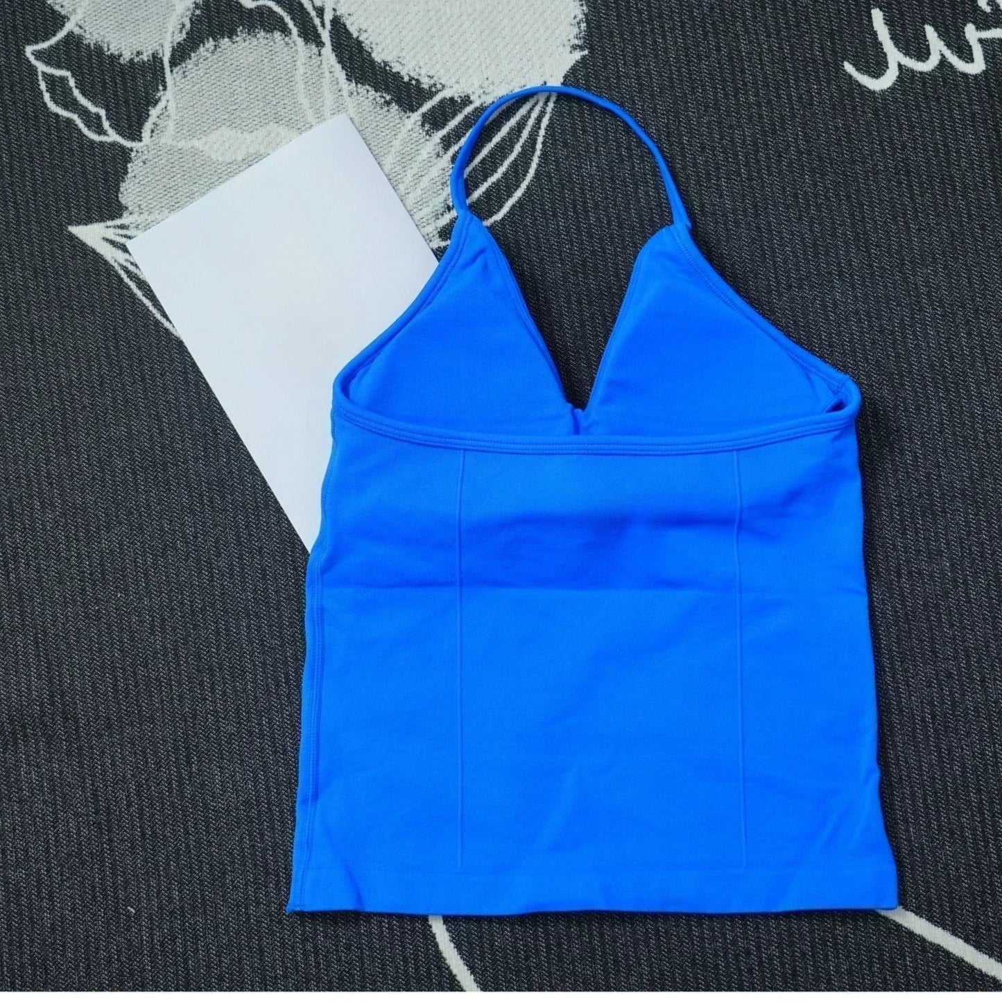 Summer fitness shape  beautiful shoulder straps  chest pillow  bra and yoga shorts  a must for fitness.