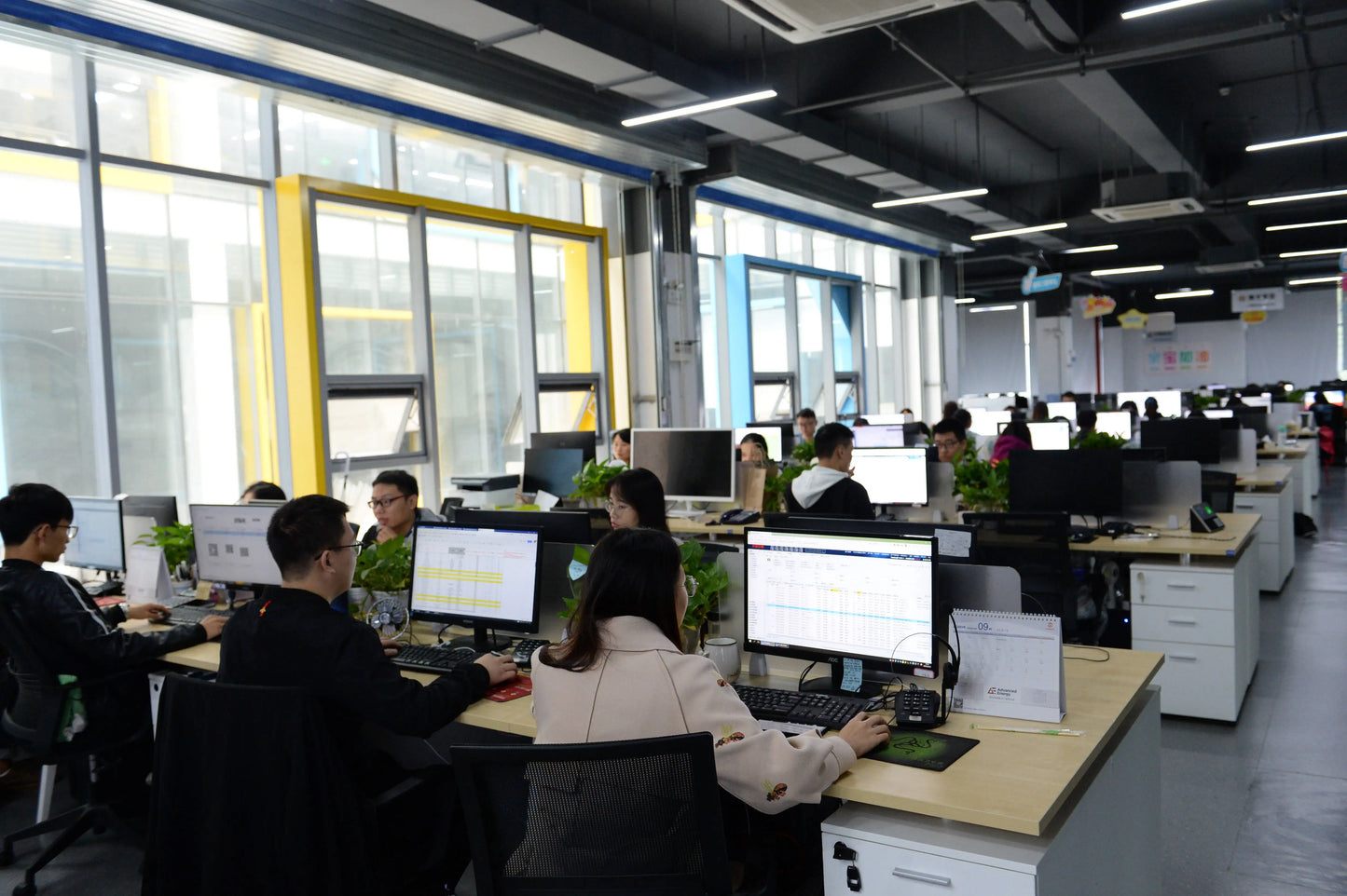 Modern Stainless Steel Waterfall Kitchen Sink – Single Bowl