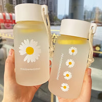 Creative Daisy Frosted Plastic Water Bottle 17.6oz