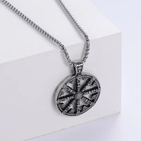 Retro Viking Compass Vegvisir Pendant Stainless Steel Hand Hammered Norse Jewelry Necklace Gifts for Men