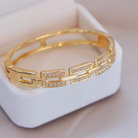 Rose Gold Women’s Bangle Bracelet – Elegant Crystal Cuff
