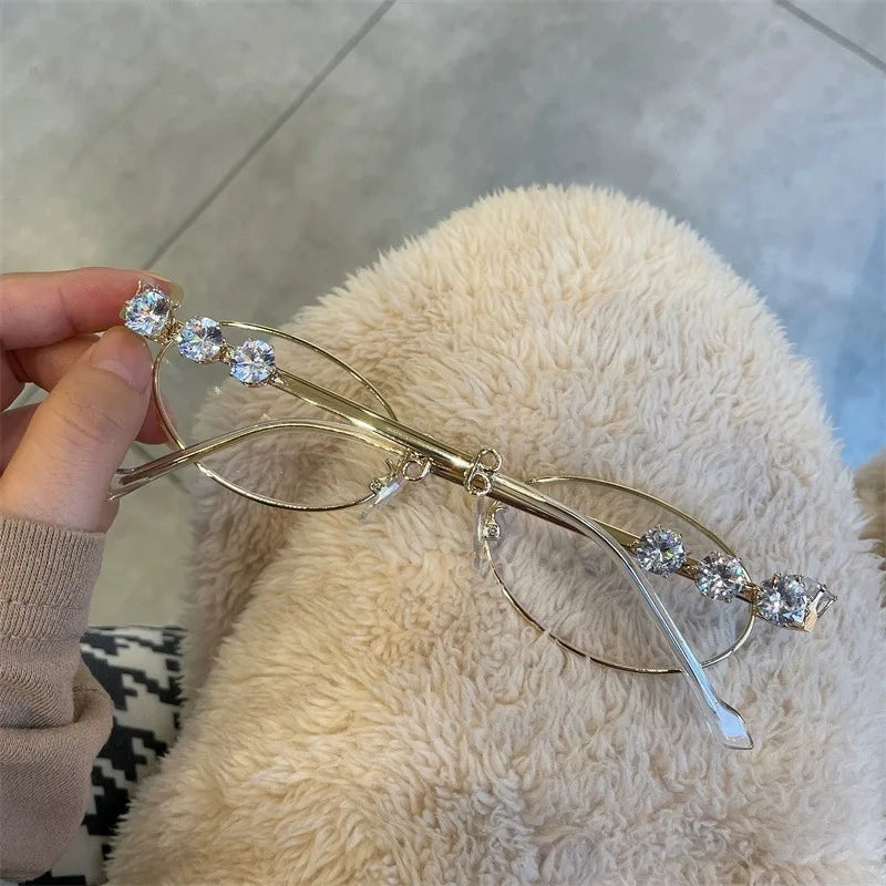 Oval Bling Sunglasses – Metal Frame Fashion Eyewear