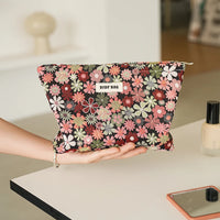 Red Flower Women's Cosmetic Bag, Small Portable Travel Toiletry Bag, Simple Cosmetic Storage Bag, Inner Tank Bag, Coin Purse