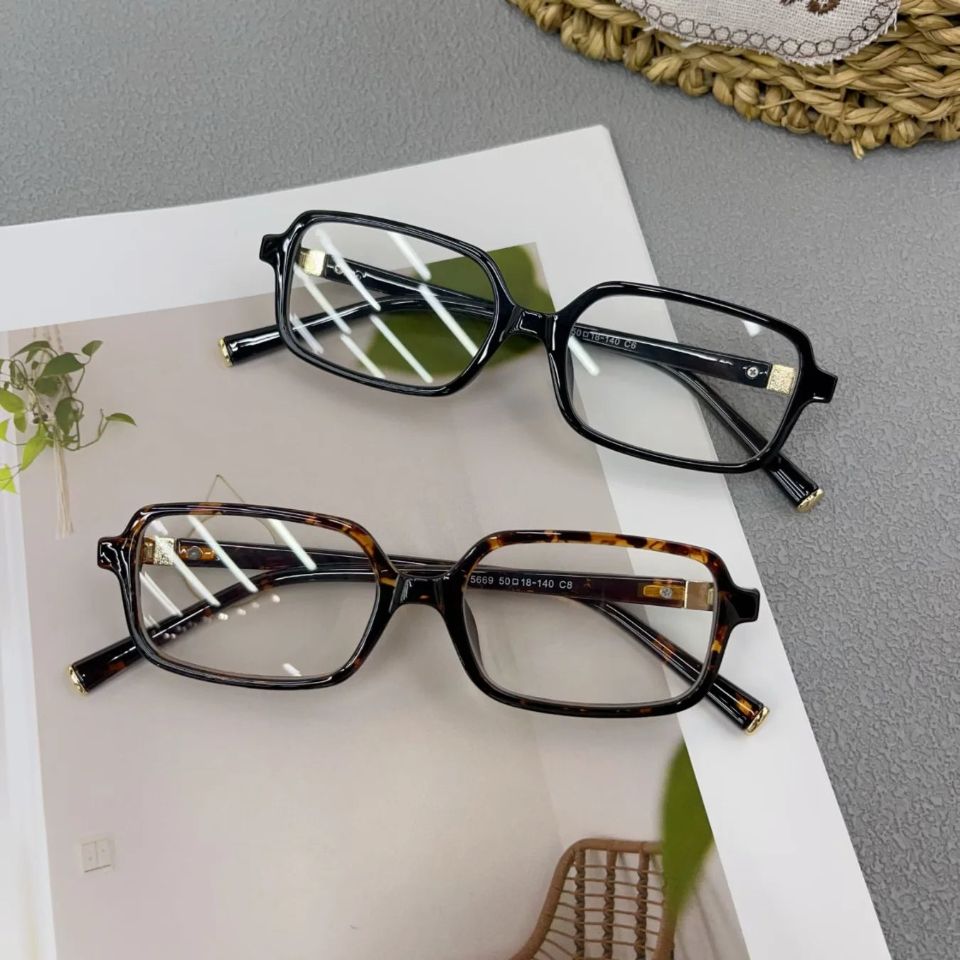 Retro Square Myopia Glasses – Unisex Prescription Eyewear