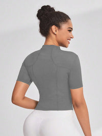 Women’s Yoga & Cycling Top – Zipper Sports T-Shirt