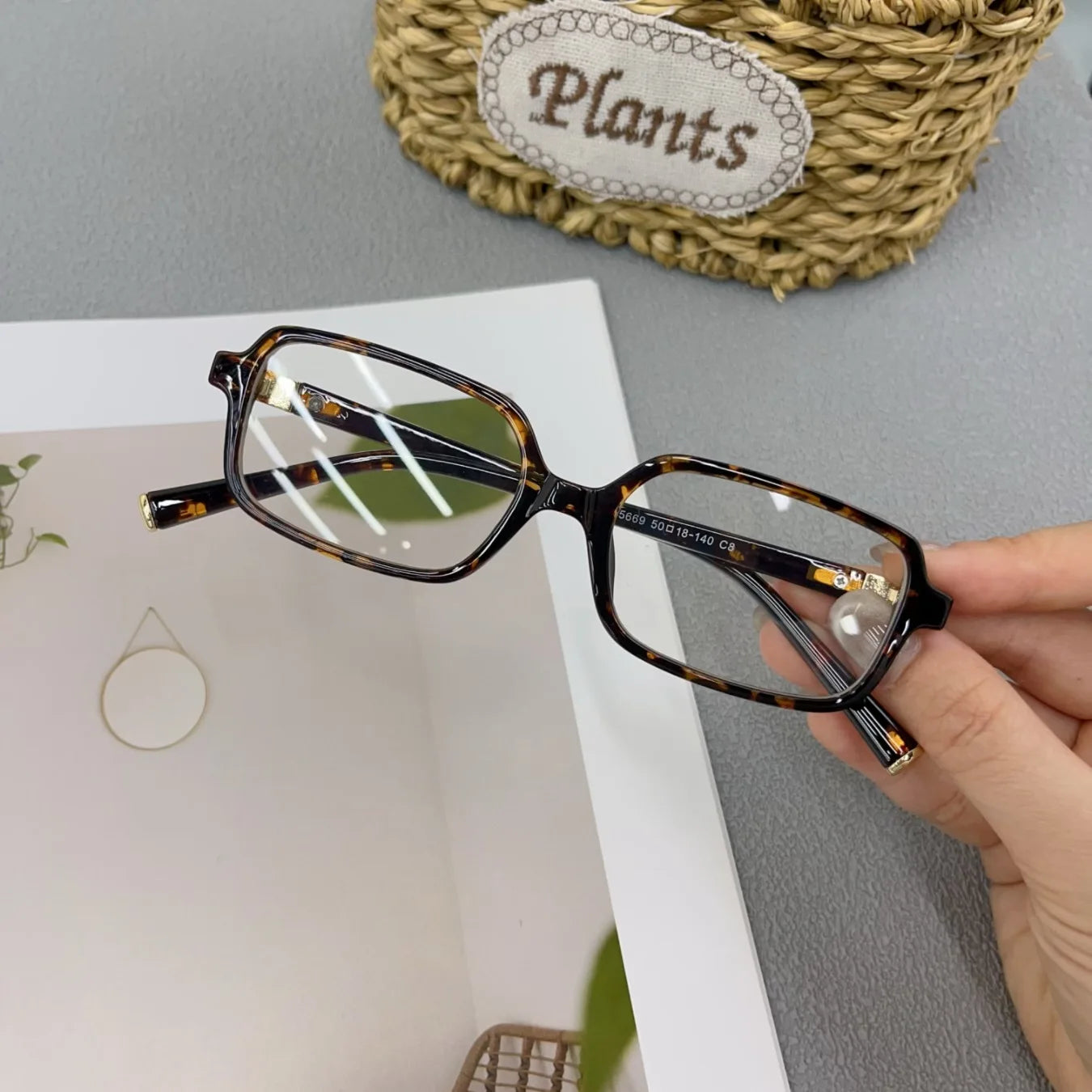Retro Square Myopia Glasses – Unisex Prescription Eyewear