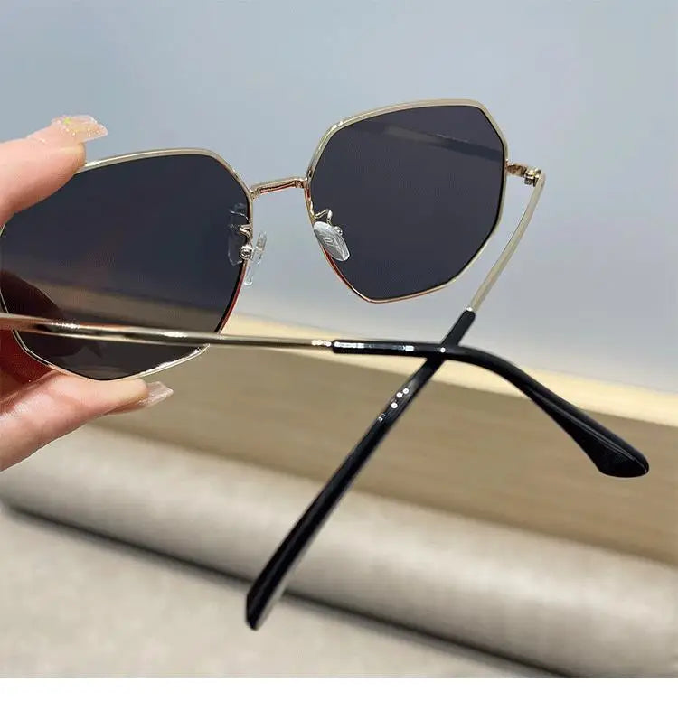 Vintage Metal Sunglasses – UV400 Classic Driving Eyewear