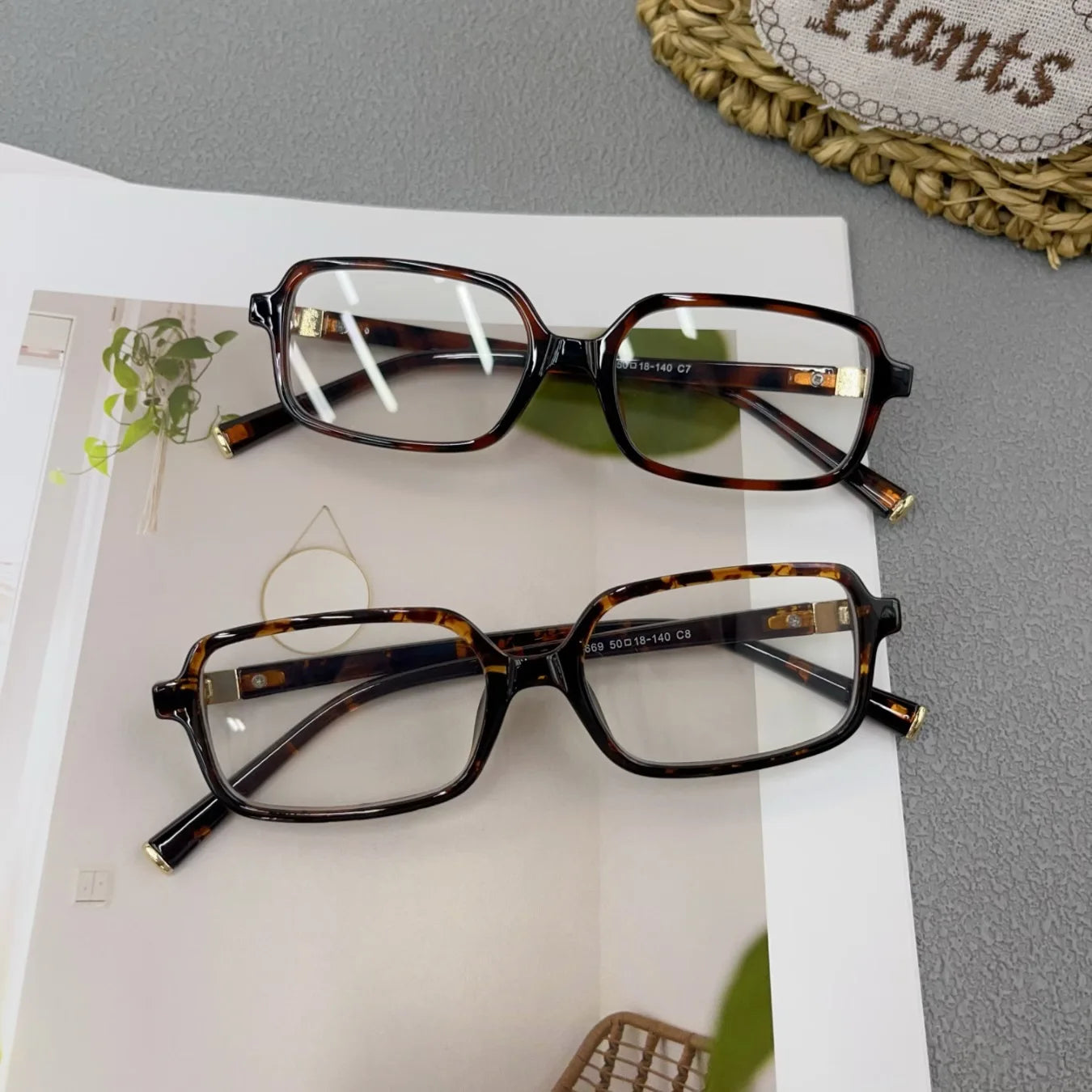 Retro Square Myopia Glasses – Unisex Prescription Eyewear