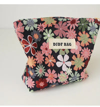 Red Flower Women's Cosmetic Bag, Small Portable Travel Toiletry Bag, Simple Cosmetic Storage Bag, Inner Tank Bag, Coin Purse